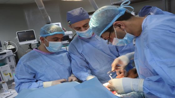 المستشفى الميداني الأردني جنوب غزة/3 يجري عملية جراحية نوعية