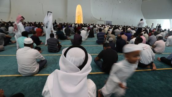 قطر تمنع غير الملقحين من دخول المساجد