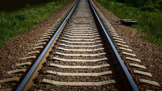 النقل: إنجاز 95% من المرحلة الأولى لدراسات سكة الحديد الوطنية