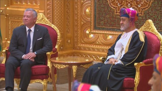 الملك يصل إلى سلطنة عُمان في زيارة رسمية