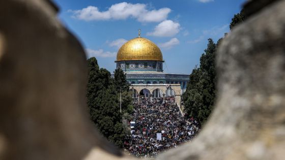 في مشهدٍ مهيب .. أكثر من ربع مليون مصلٍ يؤدون صلاة الجمعة في الأقصى