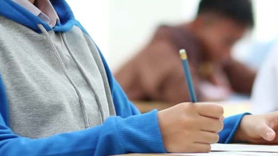 العمل: ترحيل فوري لأي طالب غير أردني يُضبط وهو يعمل