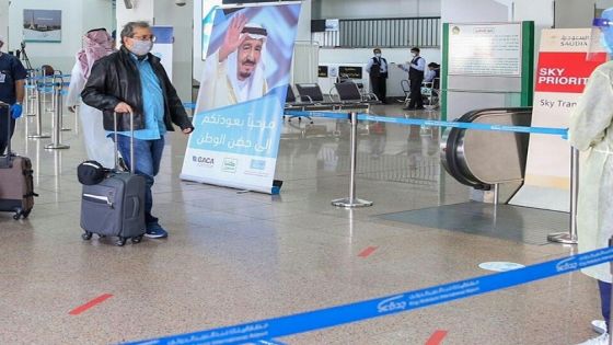 السعودية تقرر تمديد الإقامات والتأشيرات دون مقابل