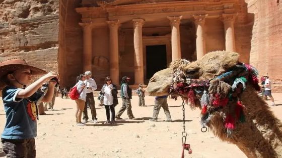 تراجع أعداد السياح القادمين إلى الأردن