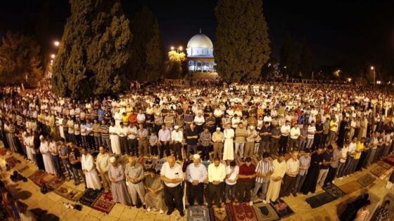 آلاف الفلسطينيين يلبون نداء الفجر العظيم في المسجد الأقصى