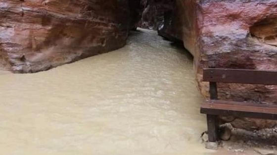 اخلاء موقع البترا الأثري من السياح بسبب مداهمة مياه الامطار