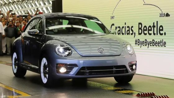 عودة أقدم سيارة فولكس فاغن بيتل في العالم إلى الطريق