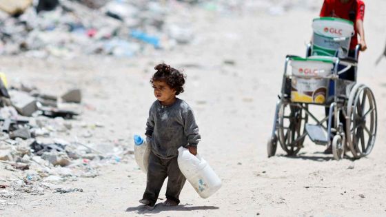 بعد التجويع.. إسرائيل تبحث تعطيش الفلسطينيين لتهجيرهم