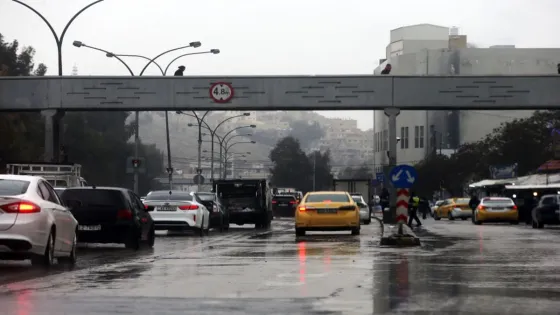 حزام سحب رعدية يقترب من الأردن وتنبيهات من سيول مفاجئة