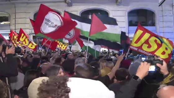مظاهرات بمدن أوروبية وعربية تنديدا باعتراض إسرائيل أسطول الصمود