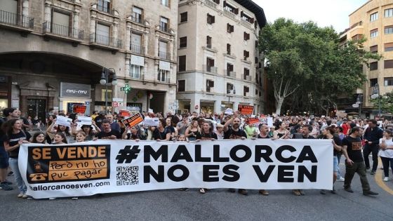 مظاهرة حاشدة في إسبانيا لأغرب سبب في العالم