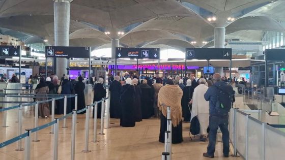 انطلاق أولى الرحلات ضمن بعثة الملكة رانيا لأداء العمرة