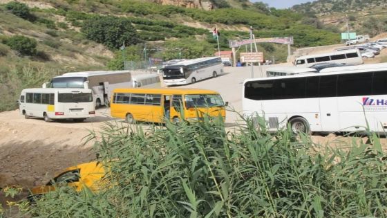 الأجواء الربيعية الدافئة تجذب أعداداً هائلة من السياح لعجلون