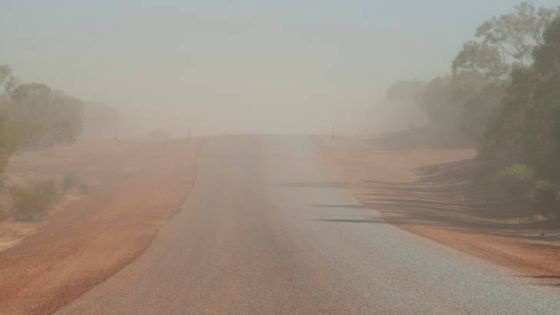 هبات غبارية على الطرق الصحراوية الجنوبية والشرقية