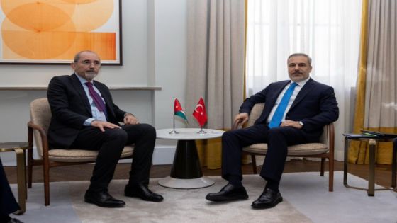 الأردن وتركيا يؤكدان دعم جهود إعادة بناء سوريا والحفاظ على أمنها ووحدة أراضيها
