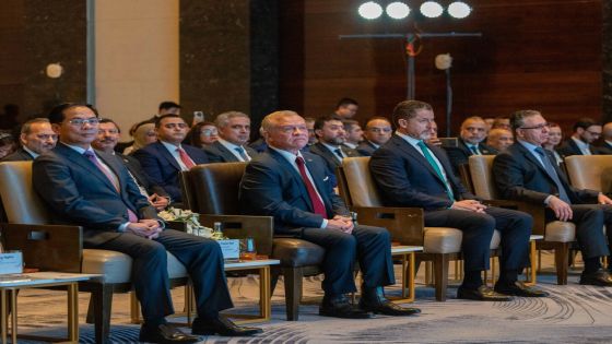 الملك يحضر الجلسة الافتتاحية لملتقى الأعمال الأردني – الفيتنامي في هانوي