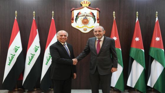 وزير الخارجية ونظيره العراقي يبحثان آفاق استعادة التهدئة والاستقرار في المنطقة