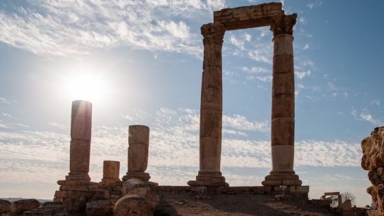 موجة حارة قادمة من شبه الجزيرة العربية تؤثر على الأردن الجمعة