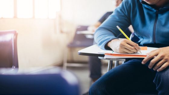 التربية توجه رسائل وارشادات للمشتركين في امتحان التوجيهي