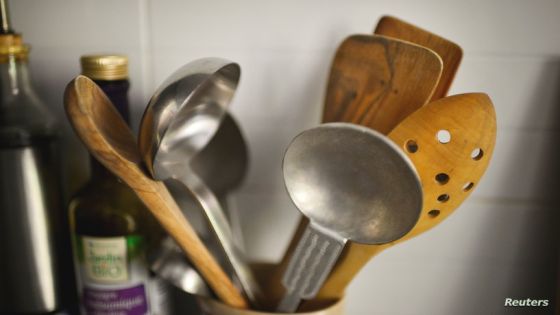 Wooden and stainless steel kitchen utensils stand in the kitchen of Marion de la Porte, founding member of cooperative Sin Plastico (Without Plastic), which offers environmentally friendly household items free from plastic materials and packaging, in Bilbao, Spain April 6, 2018. REUTERS/Vincent West