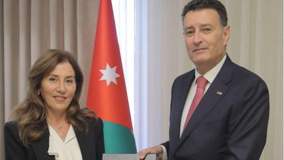 الصفدي يتسلم تقرير الوطني لحقوق الإنسان ويؤكد دراسة توصياته