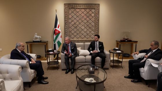 الملك يستقبل سلام ويؤكد دعم الأردن الكامل للأشقاء اللبنانيين