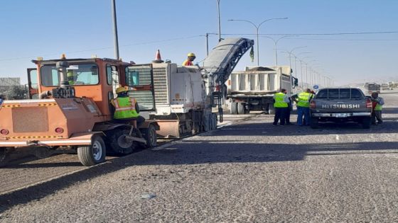 الأشغال تنهي صيانة جزء حيوي من الطريق الصحراوي