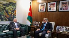 حسّان يؤكد دعم الحكومة لإجراءات هيئة النزاهة للتعامل بجدية مع أي تجاوزات تعيق الاستثمار