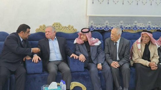 الملك يعزي بوفاة الشيخ جمال حديثة الخريشا