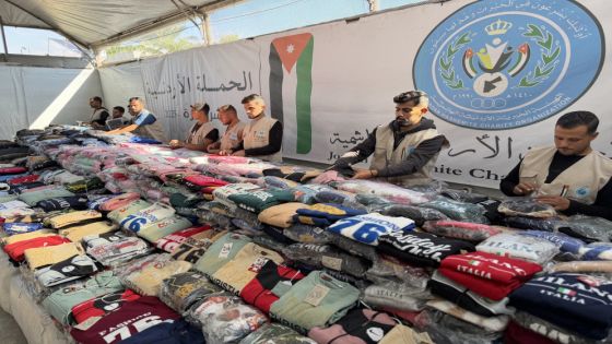 الحملة الأردنية توزّع 1600 طرد كسوة شتوية للأطفال ضمن حملة الشتاء في غزة