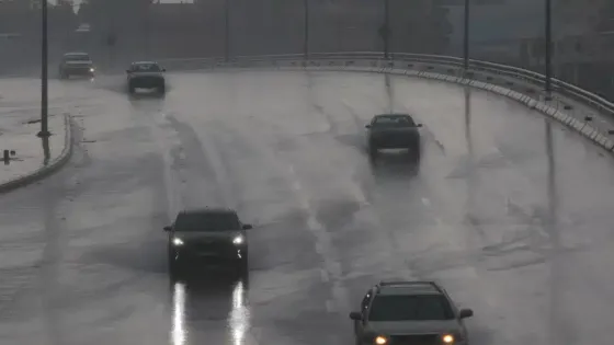 بدء تأثير المنخفض الجوي على الأردن ودعوات لتوخي الحيطة والحذر