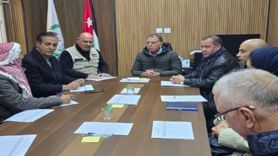 وزير الداخلية يتفقد غرفة عمليات محافظة جرش