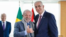 الكوفية على كتف “لولا”.. مشهد استثنائي في القصر الرئاسي البرازيلي يتصدر المنصات