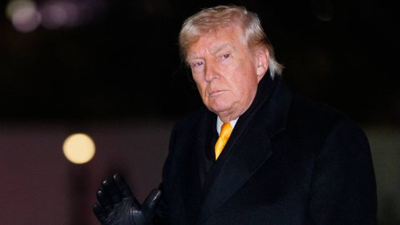 ترامب: قرار المحكمة العليا بشأن الرسوم الجمركية مخز