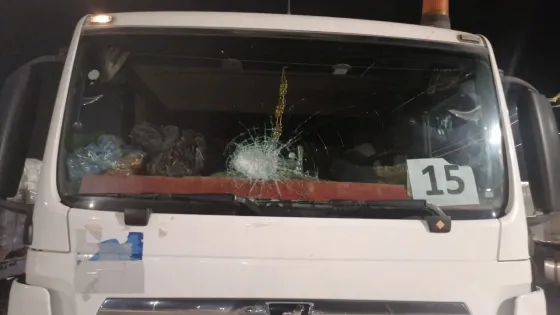 توتر في معبر نصيب: مهاجمة شاحنات أردنية بعد اتفاق النقل الجديد