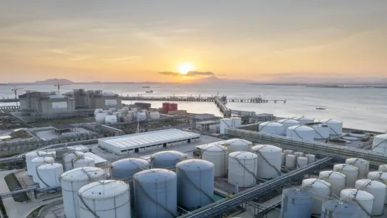 لماذا يُعد الخليج العربي أغنى مناطق العالم بالنفط والغاز؟