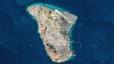 أكسيوس: ترامب يدرس السيطرة على جزيرة خرج للضغط على إيران وفتح مضيق هرمز