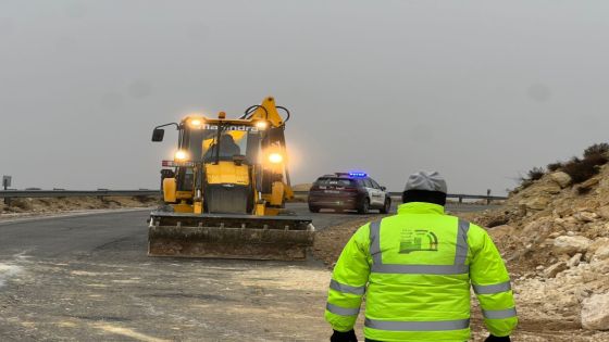 وزير الأشغال يؤكد أهمية معالجة الملاحظات الواردة في المتسوق الخفي