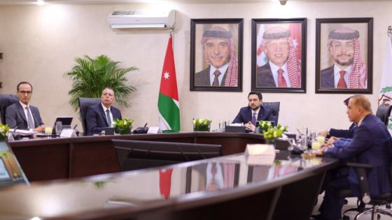 ولي العهد يؤكد أهمية إدامة التنسيق بين المؤسسات خلال التطورات الإقليمية