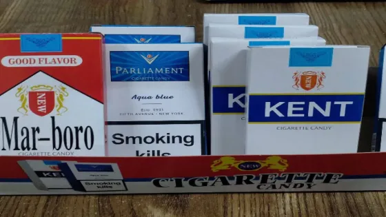 إغلاق سوبر ماركت لضبط منتج حلوى على شكل سجائر