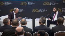 الشرع: اعتراف أي دولة بأحقية إسرائيل بالجولان السوري المحتل باطل