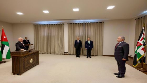 المجالي يؤدي اليمين القانونية أمام الملك بتعيينه رئيسا لهيئة النزاهة ومكافحة الفساد