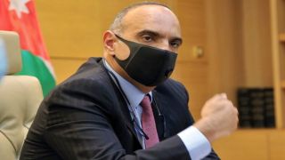 الخصاونه يعمم بشمول الأمّهات اللاتي لديهنّ أشخاص من ذوي الإعاقة بالعمل عن بعد