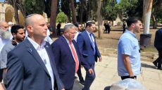 المتطرف بن غفير ومستوطنون يقتحمون المسجد الأقصى
