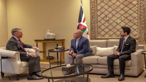 الملك يؤكد أهمية تكثيف الجهود لضمان استدامة اتفاق وقف إطلاق النار بين الولايات المتحدة وإيران
