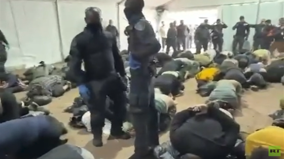 بحضور بن غفير وريغيف القوات الإسرائيلية تنكل بمعتقلي أسطول الصمود