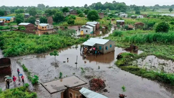 كارثة وطنية تحلّ على جنوب أفريقيا جراء الفيضانات