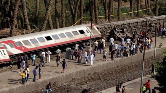 وزير النقل بمصر يتهم متطرفين بالمسؤولية عن حوادث القطارات