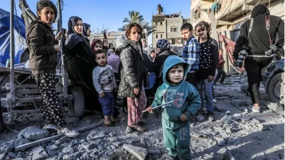 الأونروا: مخازننا فارغة وإسرائيل تقتل يوميا صفا دراسيا من الأطفال بغزة