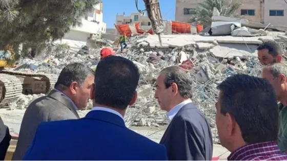 نقيب المهندسين يتفقد موقع انهيار عمارة في إربد